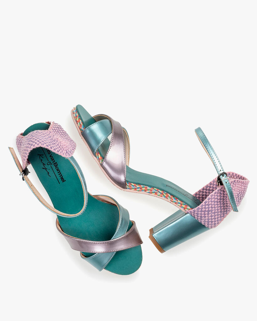 Sandale Lackleder hellblau