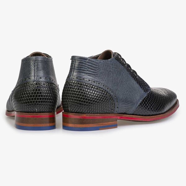 Mid-high blue leather lace shoe with snake print