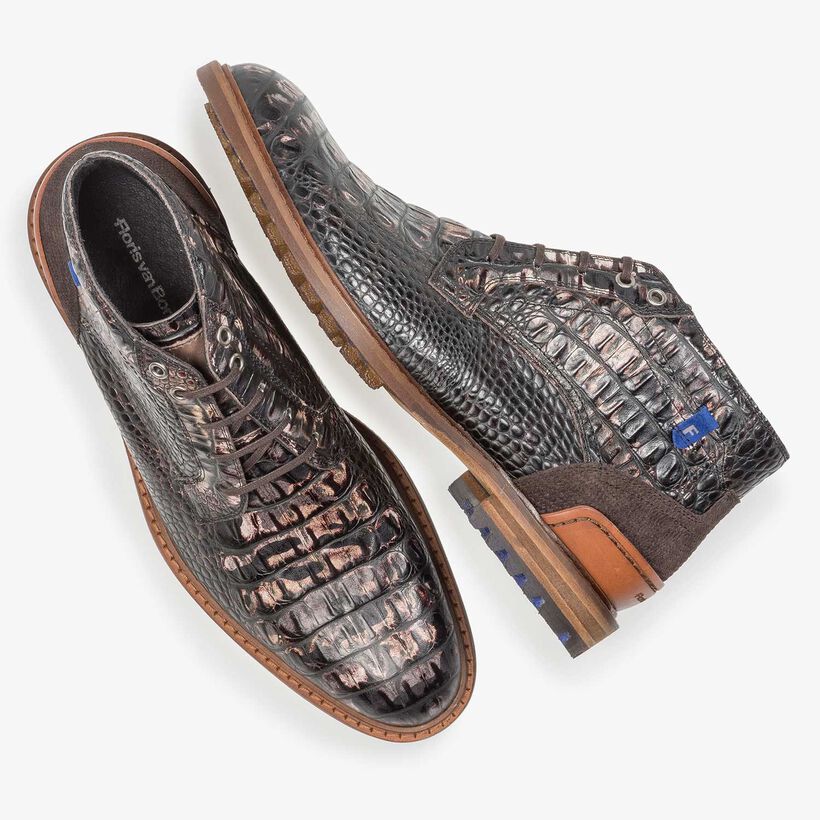 Dunkelbrauner Leder-Schn&uuml;rstiefel mit Krokoprint