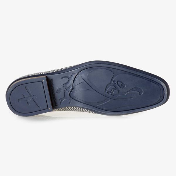 Hellgrauer Wildleder-Schn&uuml;rschuh mit Mini-Print