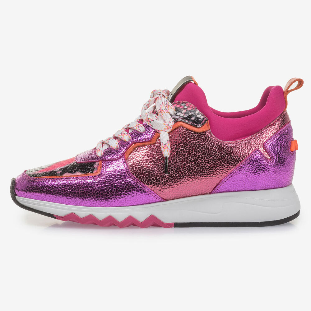 Sneaker with red and pink metallic print