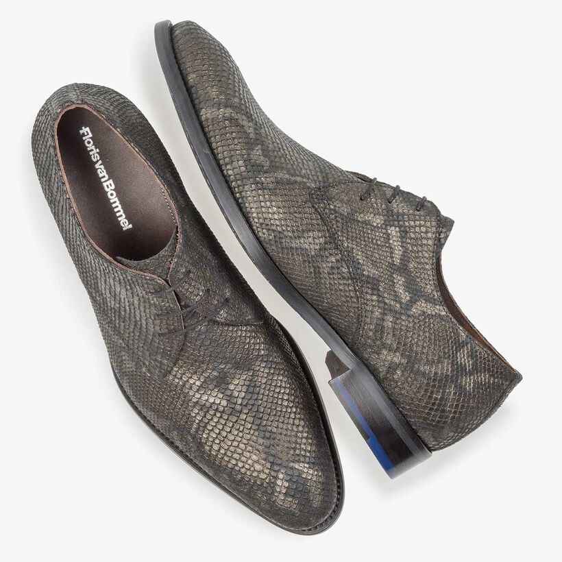 Lace shoe with olive green snake print