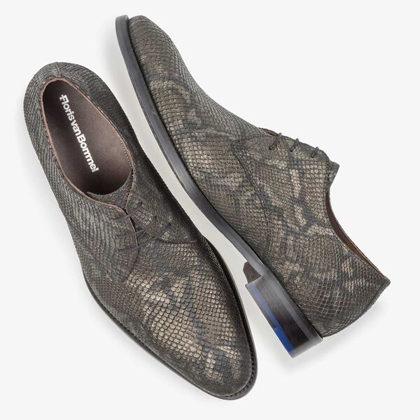 Lace shoe with olive green snake print