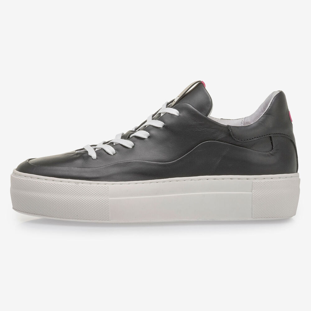 Schwarzer Kalbsleder-Sneaker
