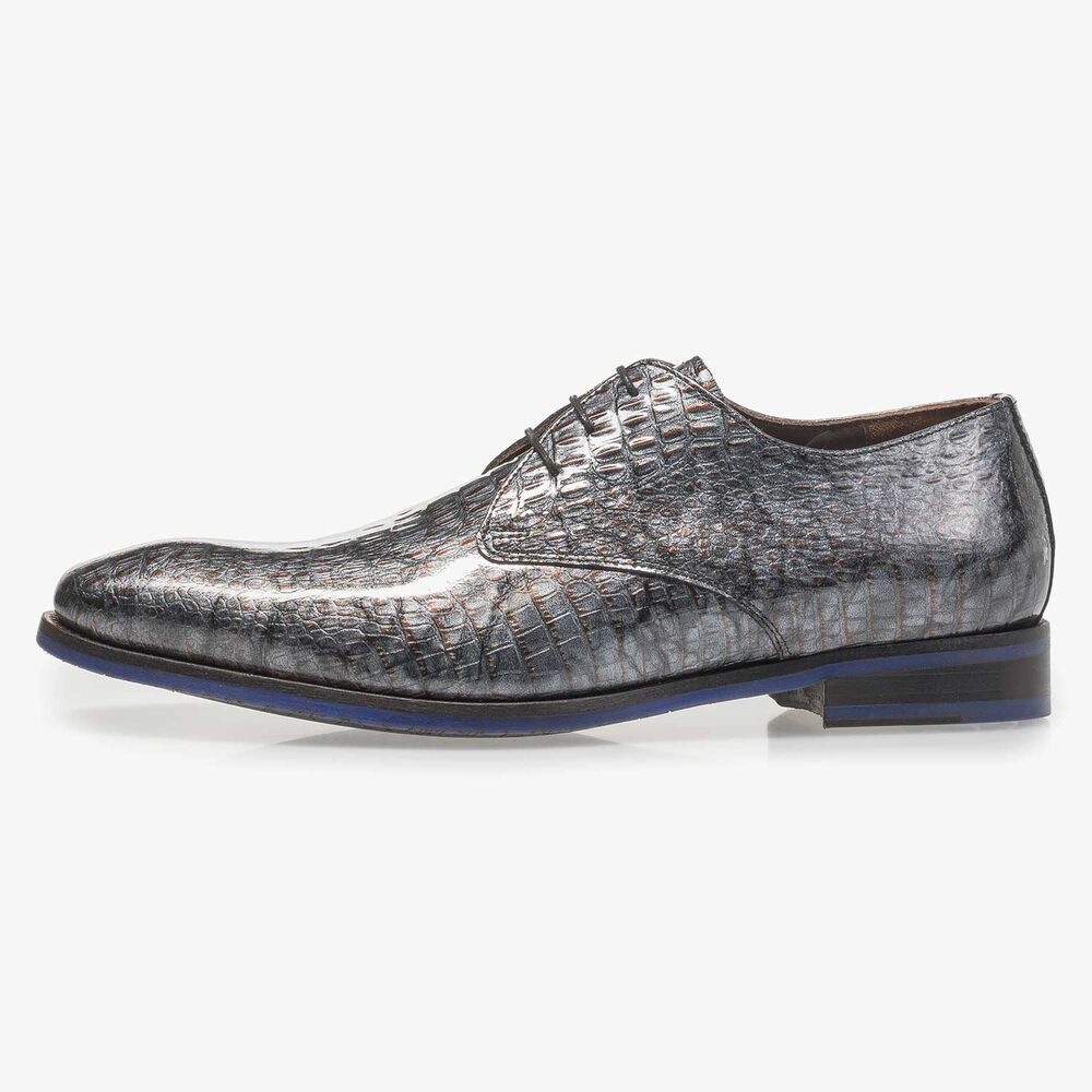 Grey patent leather lace shoe with croco print