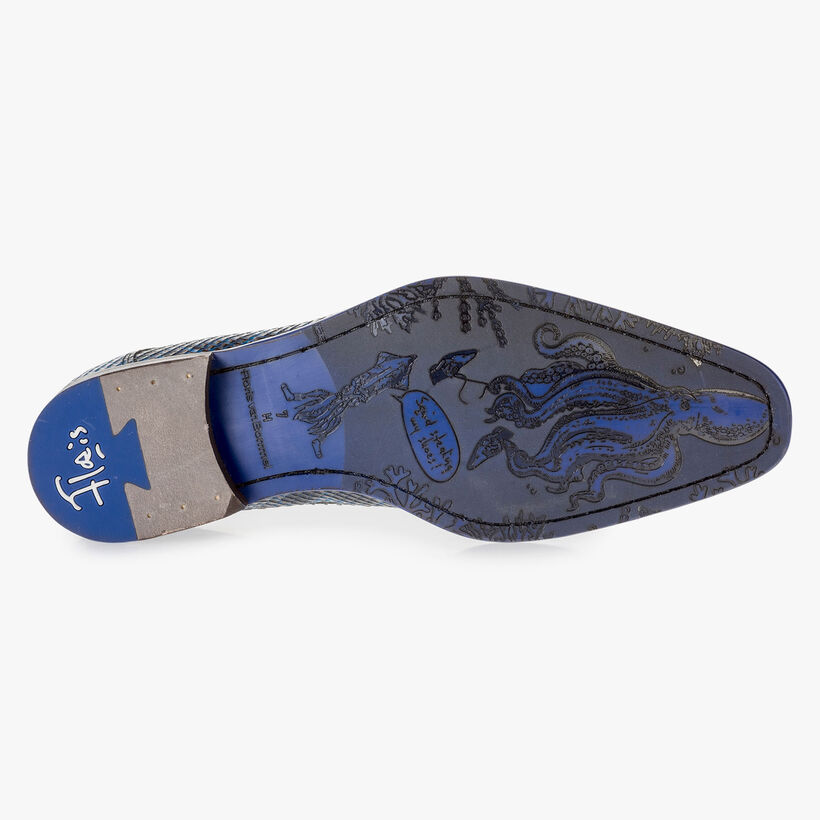 Blauer Schn&uuml;rschuh mit Schlangenprint