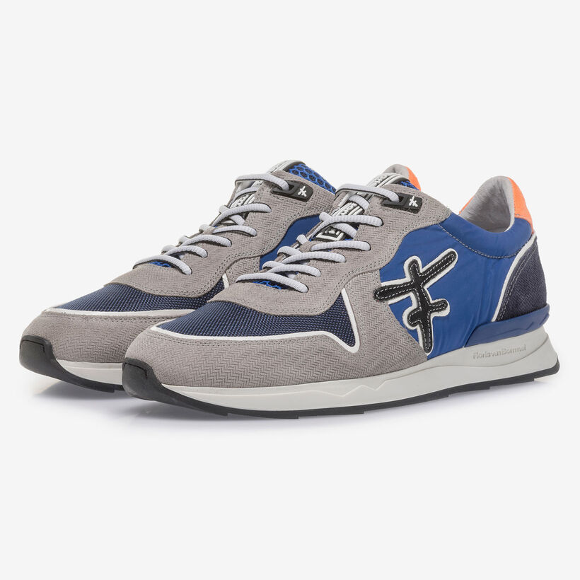 Grau-blauer Wildleder-Sneaker