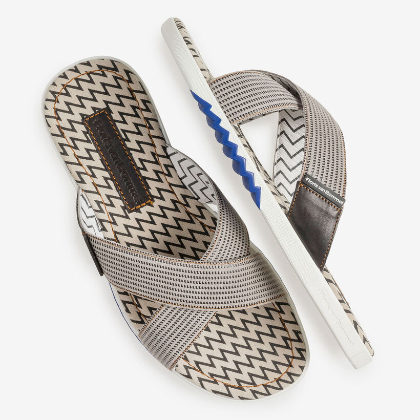 Beigefarbener Wildleder Kreuzriemen-Slipper mit Print