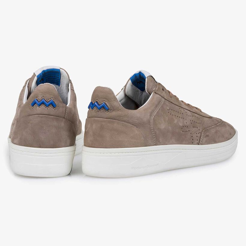Taupefarbener Nubukleder-Sneaker
