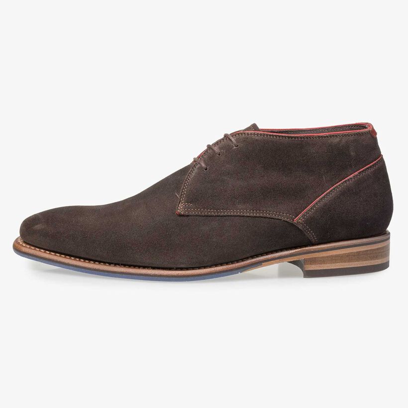 Dunkelbrauner Wildleder-Schn&uuml;rstiefel