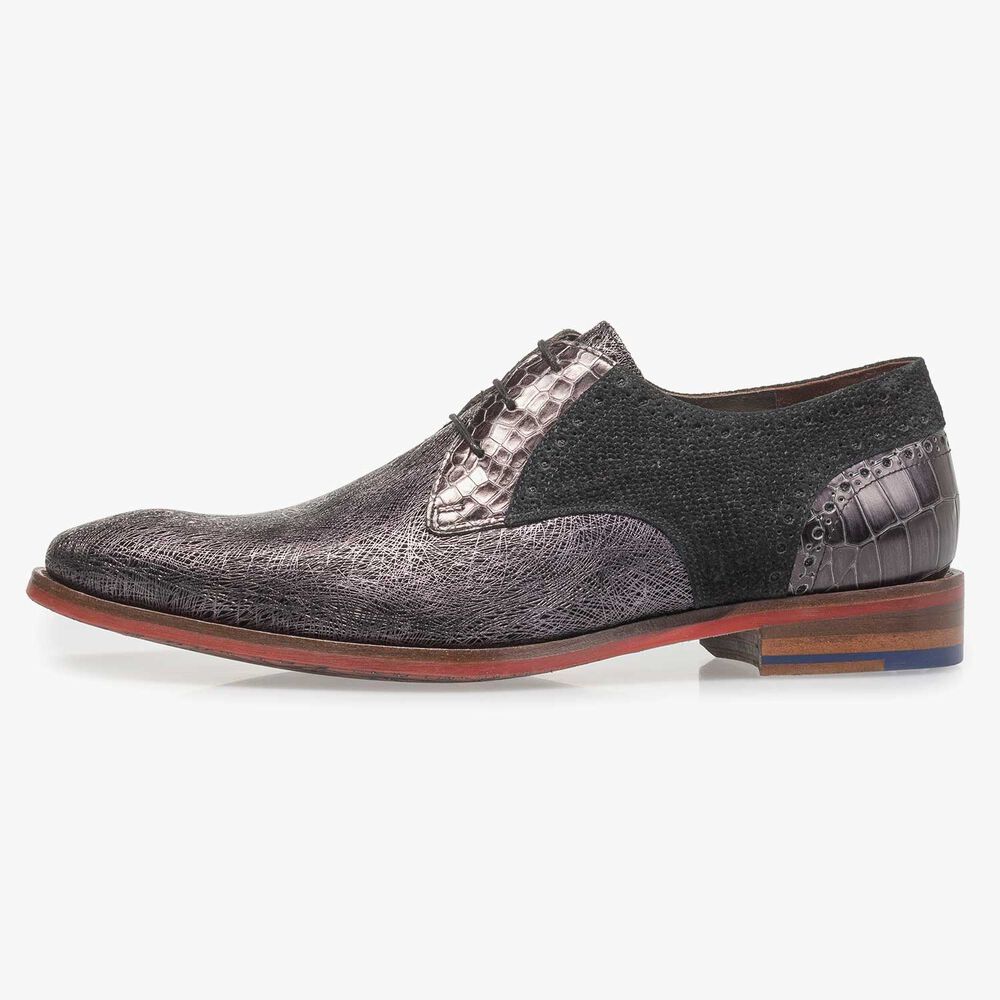 Black leather lace shoe with metallic print