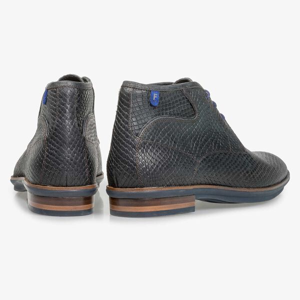 Schwarzer Leder-Schn&uuml;rschuh mit Schlangenprint