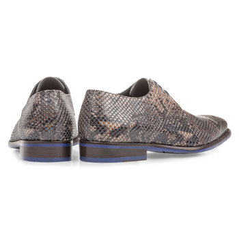 Grau-brauner Schn&uuml;rschuh mit Schlangenprint