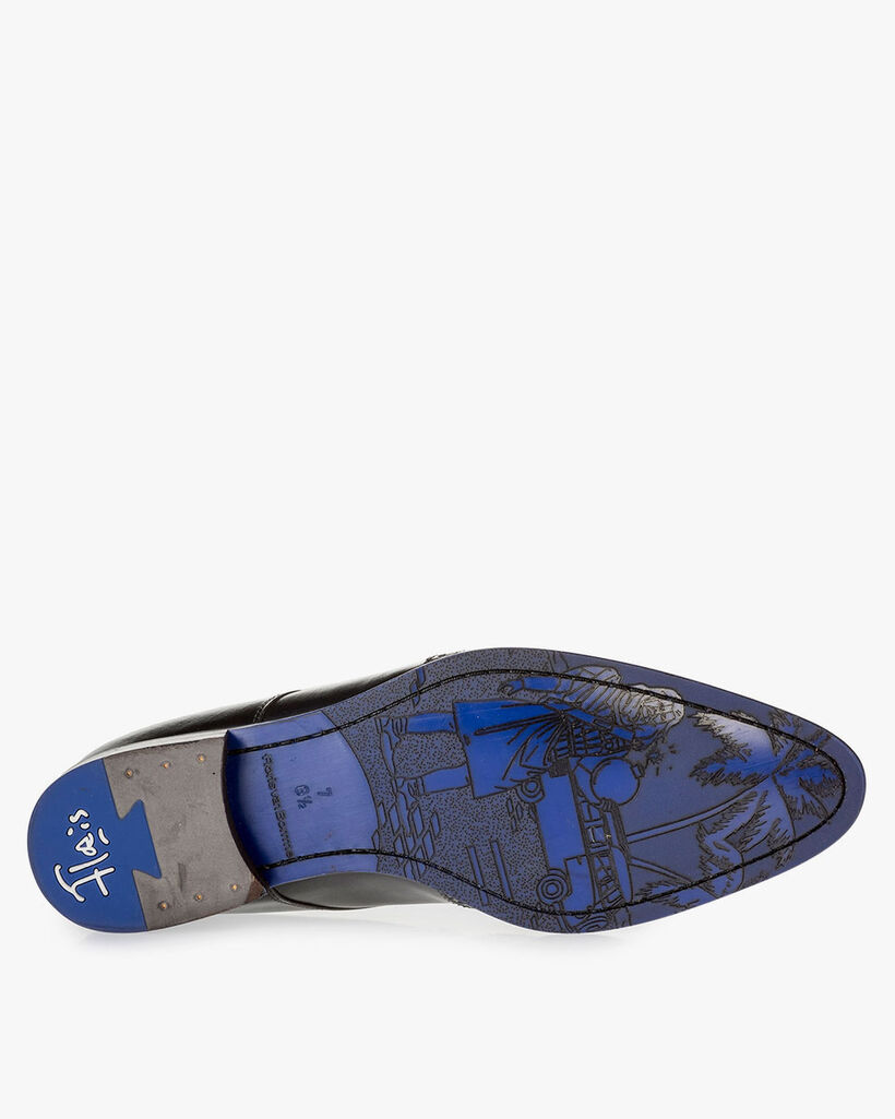 Black calf leather lace shoe