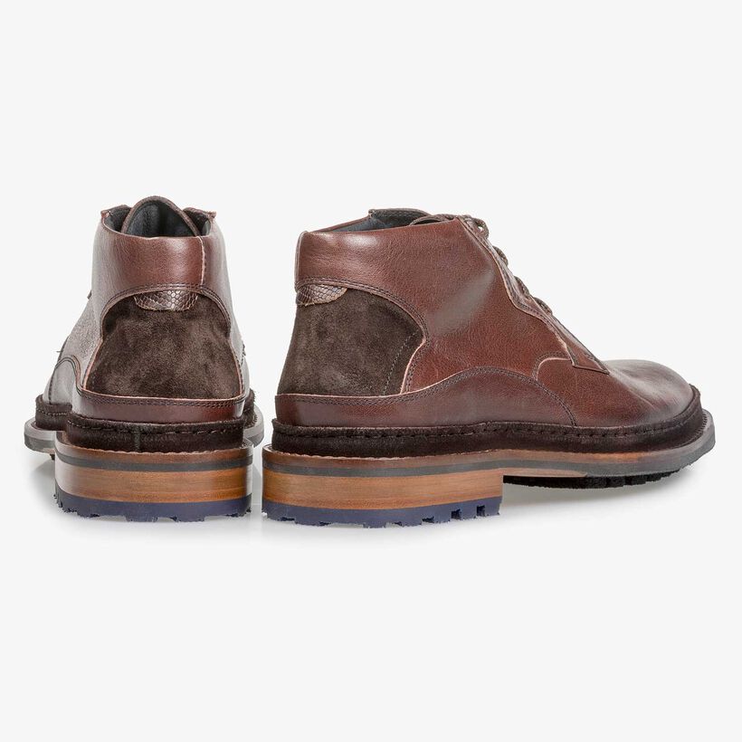 Rotbrauner Kalbsleder-Schn&uuml;rstiefel