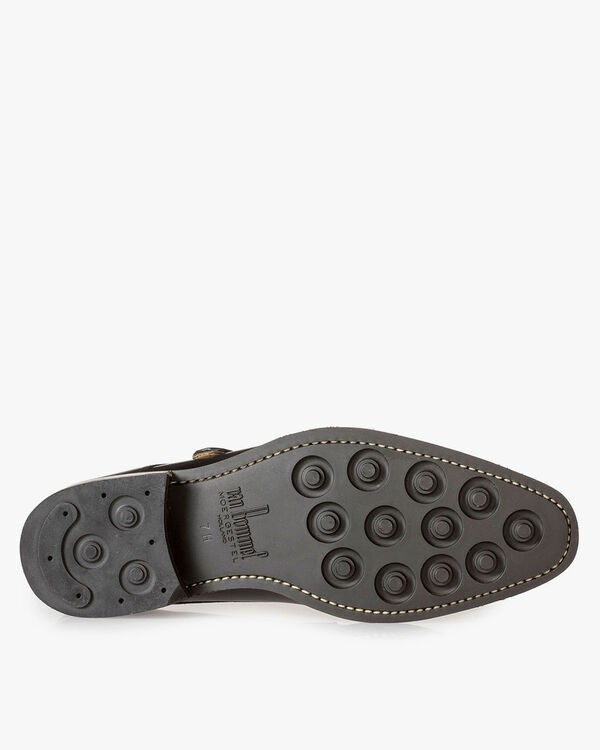 Black monk strap