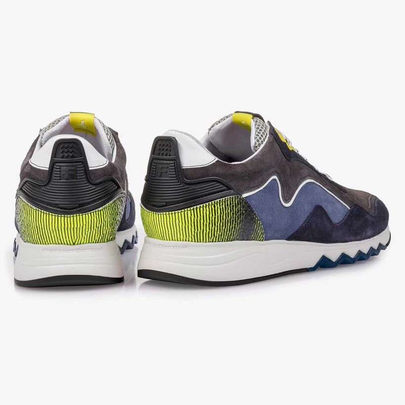 Gelb-blauer Wildleder-Sneaker