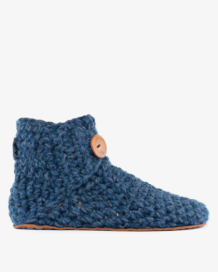 Kingdom of Wow home slippers blue