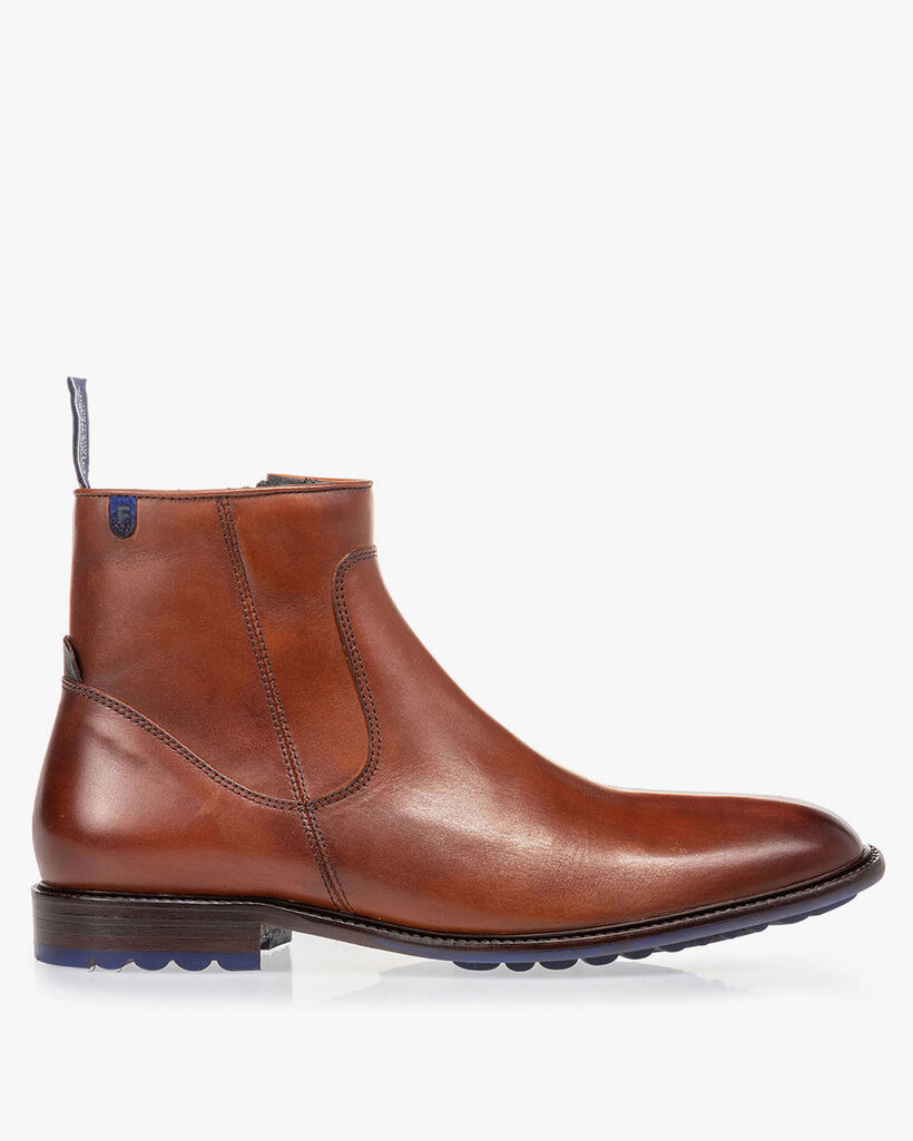 Lambskin lined boot cognac