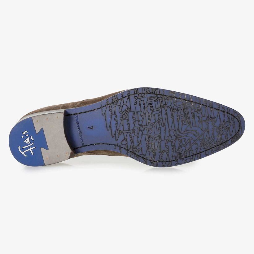 Dark taupe-coloured suede leather lace shoe