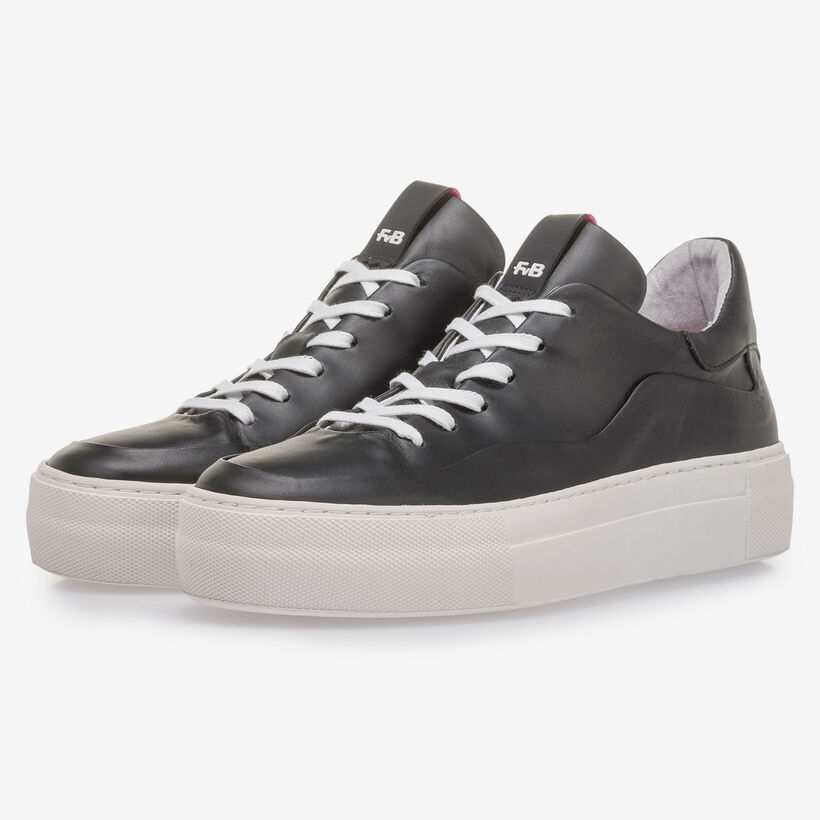 Schwarzer Kalbsleder-Sneaker