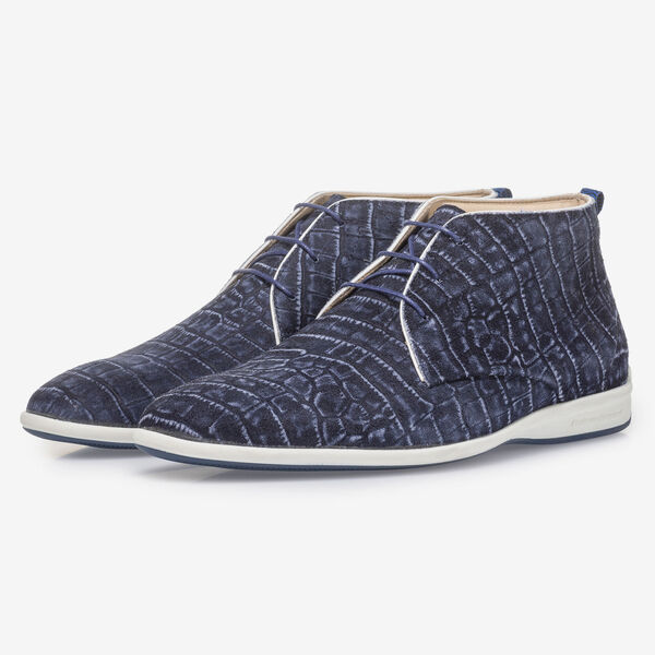 Blauer Schn&uuml;rstiefel mit Krokoprint