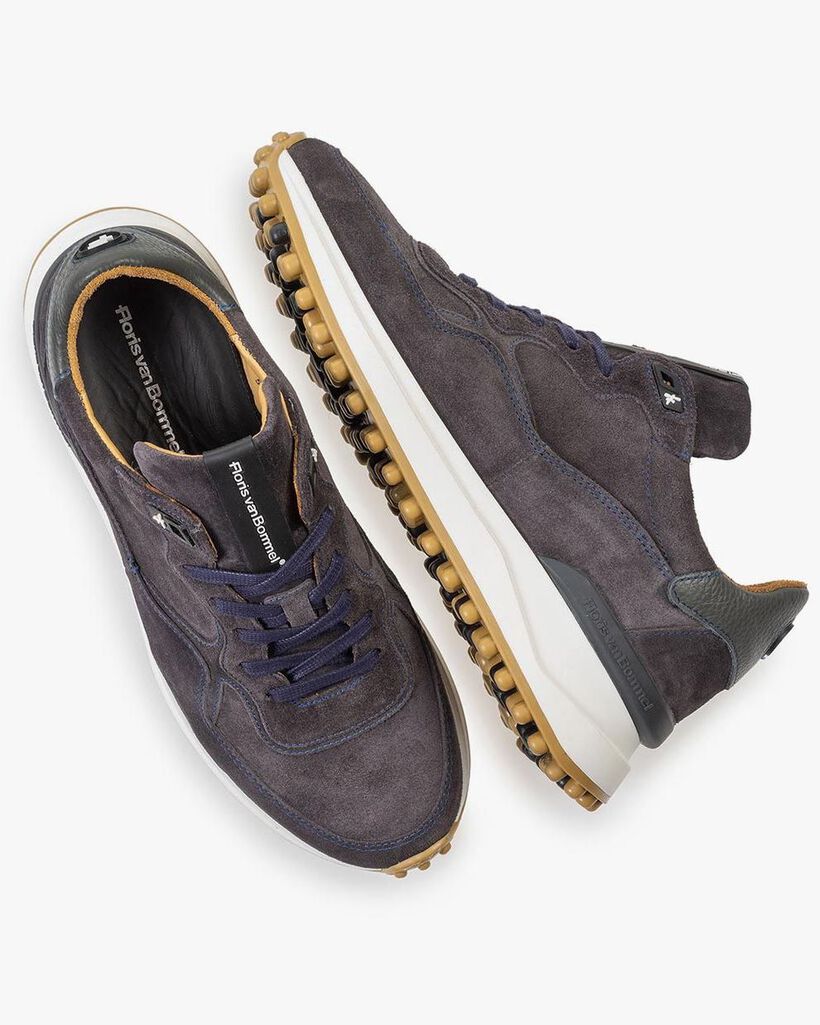 Dunkelgrauer Wildleder-Sneaker