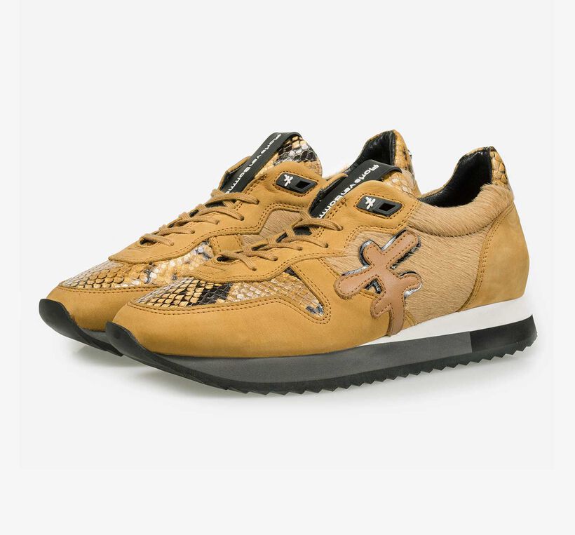 Ockergelber Leder-Sneaker mit Ponyhaar