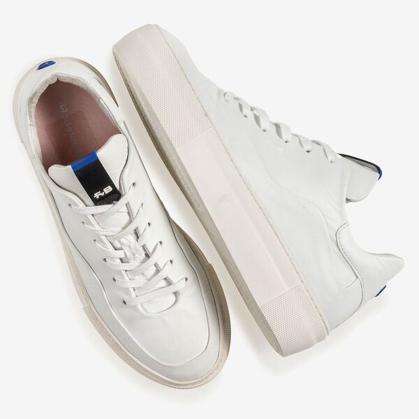 Wei&szlig;er Leder-Sneaker