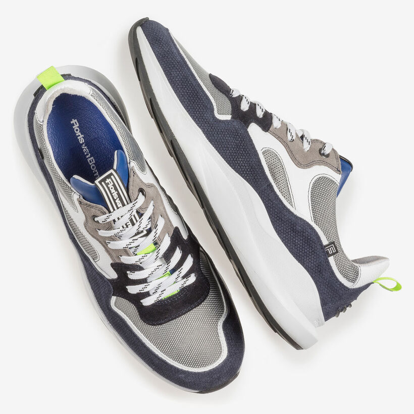 Blau-grauer Wildleder-Sneaker