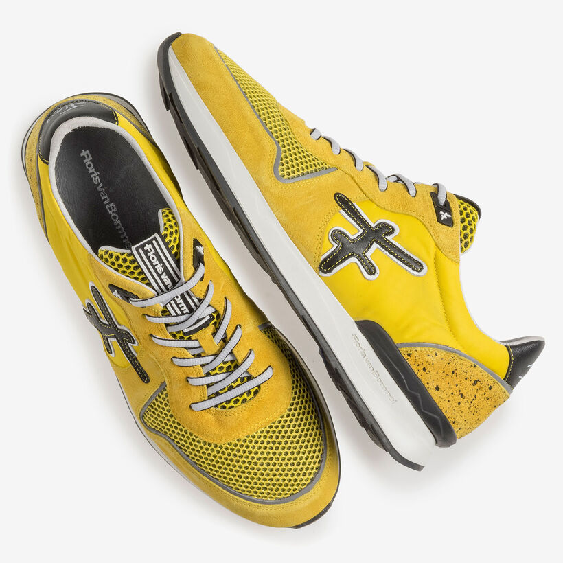 Gelber Wildleder-Sneaker