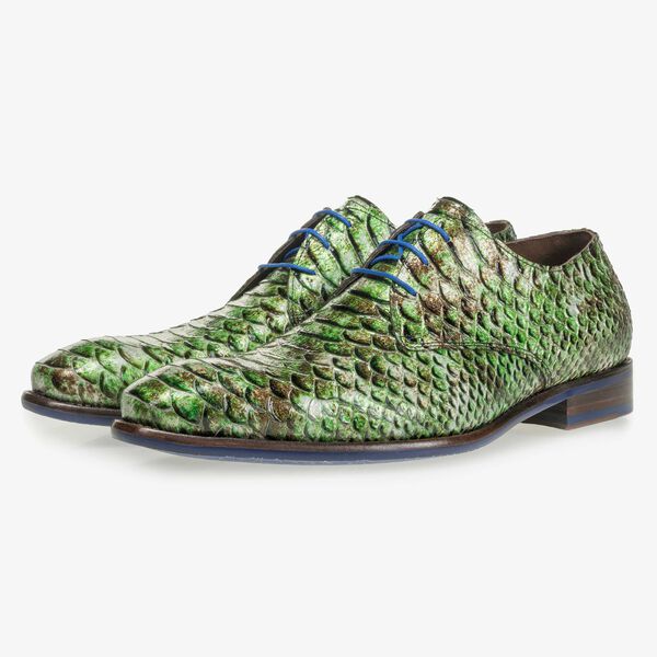 Gr&uuml;ner Lackleder-Schn&uuml;rschuh mit Schlangenprint