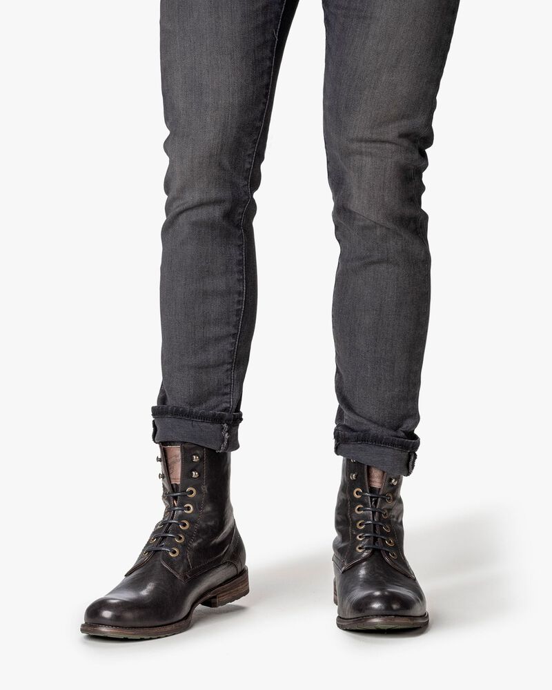 Gef&uuml;tterter Schn&uuml;rstiefel schwarz