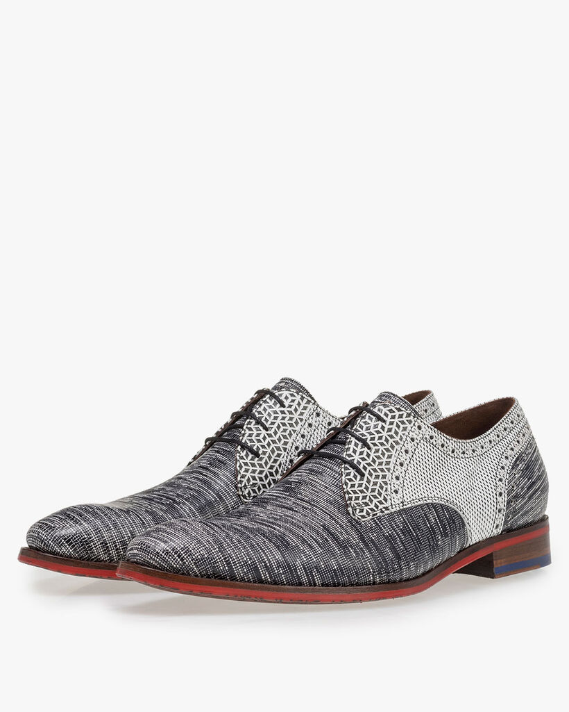 Schn&uuml;rschuh mit Eidechsenprint