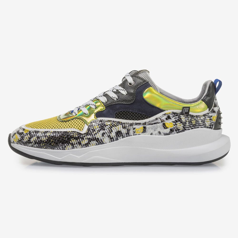 Mehrfarbiger Sneaker mit grau-gelbem Print