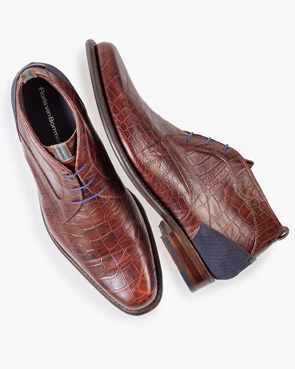 Lace boot croco print cognac