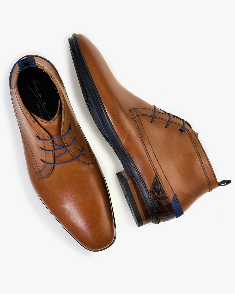 Lace boot calf leather cognac