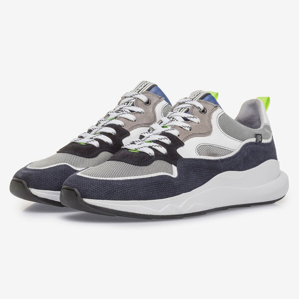 Blau-grauer Wildleder-Sneaker