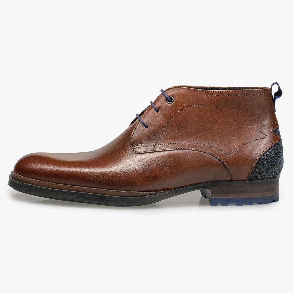 Cognacfarbener Kalbsleder Schn&uuml;rstiefel
