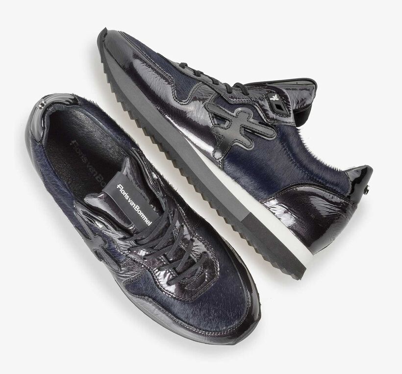 Blauer Lackleder-Sneaker mit Joggingschuhsohle