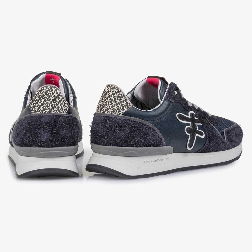 Dunkelblauer Kalbsleder-Sneaker