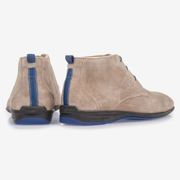 Beige suede leather lace boot