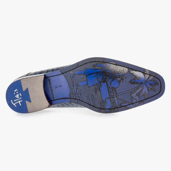 Blue leather lace shoe with print