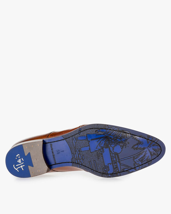 Cognacfarbener Schn&uuml;rschuh