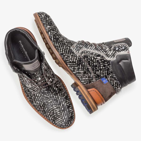 Cremewei&szlig;er Premium Ponyfell-Schn&uuml;rstiefel mit Print