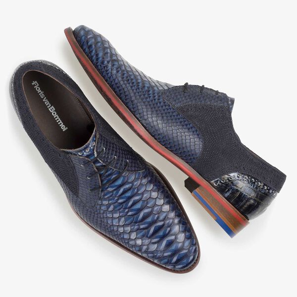 Blue snake print leather lace shoe