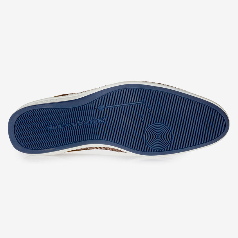 Brauner Schn&uuml;rschuh aus geflochtenem Leder