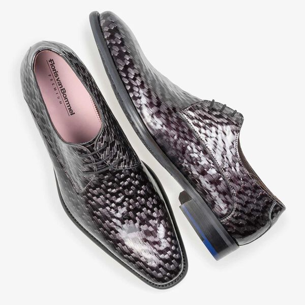 Grauer Premium Lackleder-Schn&uuml;rschuh mit Print