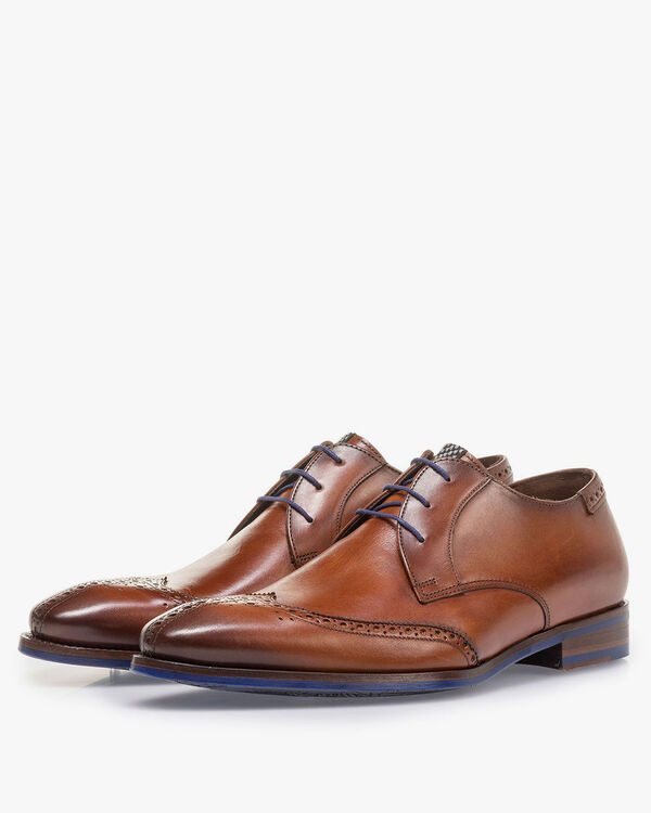 Cognacfarbener Schn&uuml;rschuh