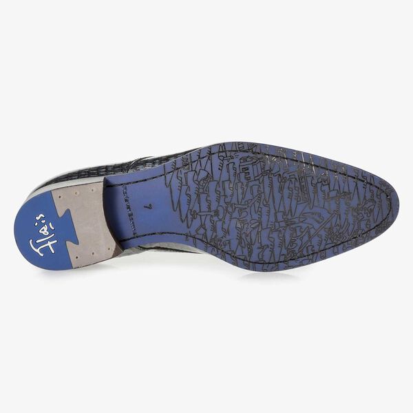Grey patent leather lace shoe with croco print